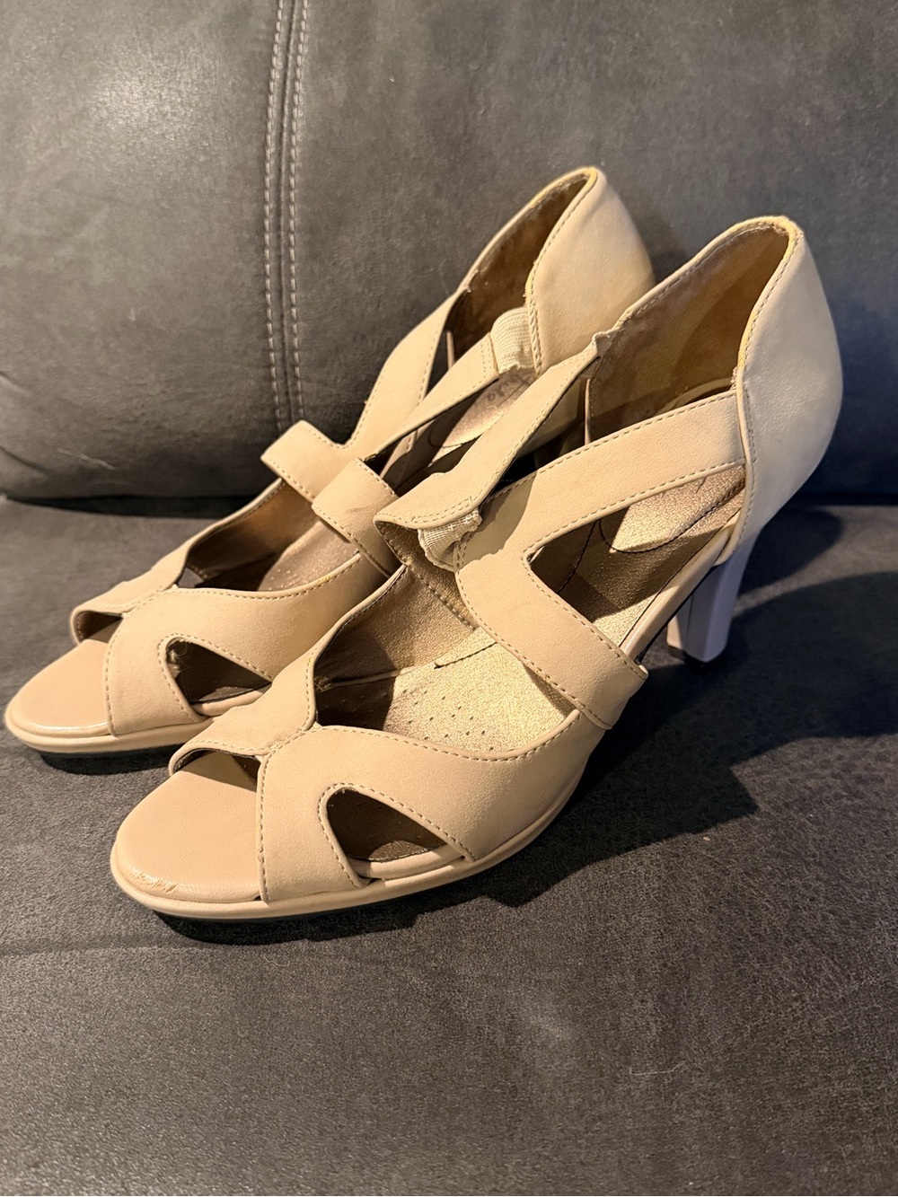 Life Stride Women’s Comfort Nude Strappy Heels - 9.5